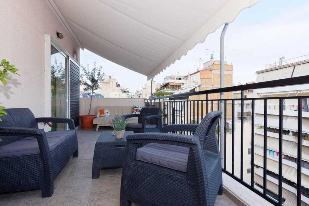 Big Terrace Near Metro And Athens Center Apartment Exterior photo